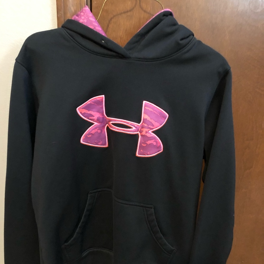 Under Armour sweatshirt